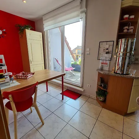 D'hotes Le Lavandin Et Sa Cuisine Privative فندق مبيت وإفطار 3*